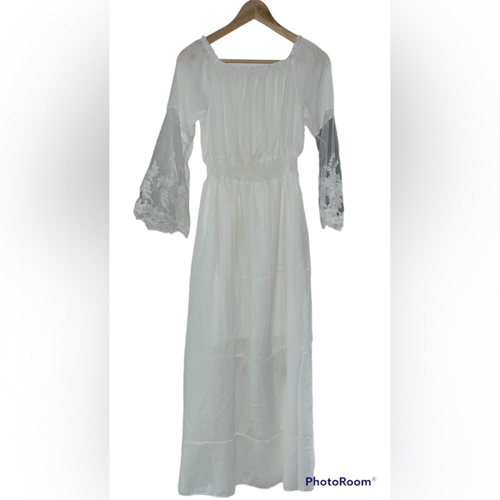 BOHO off the shoulder dress with lace sleeves 😍